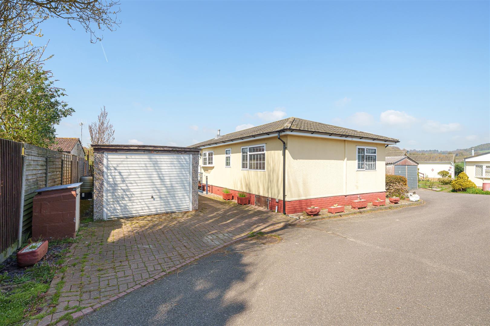 Forstal Lane, Harrietsham, Maidstone Simon Miller & Company